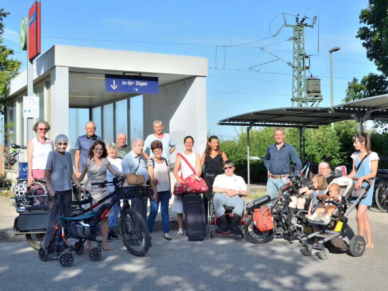 Landkreis: Aktion für echte Barrierefreiheit am Bahnhof Hohenbrunn