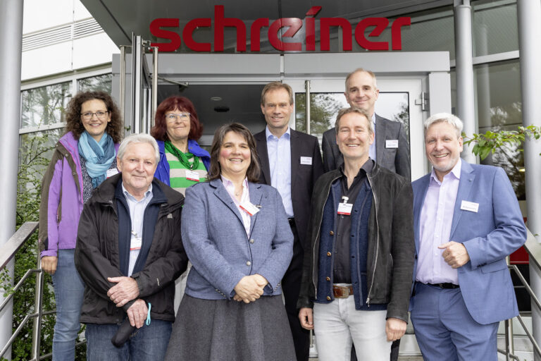 Landkreis München: Zu Besuch beim Hightech-Unternehmen Schreiner Group